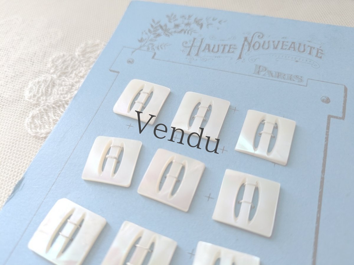 画像2: フランスアンティーク 貝ボタンシート バックル型 16mm (2)