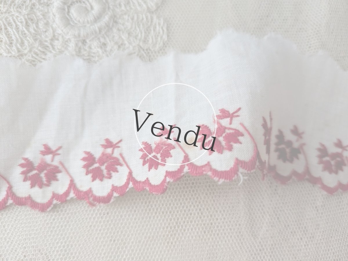 画像6: フランスヴィンテージ　赤糸刺繍スカラップリボン 210cm (6)