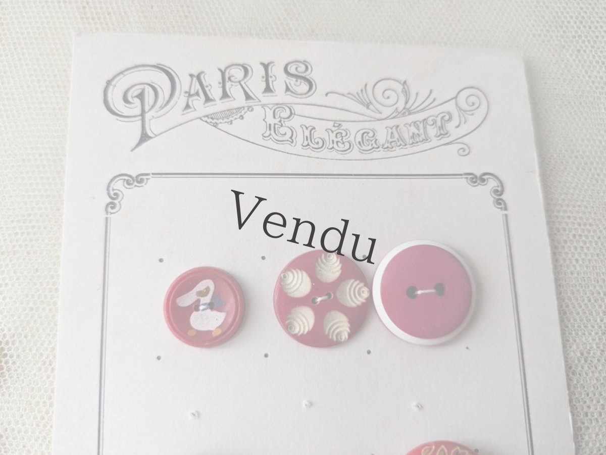 画像3: フランスヴィンテージ ボタンシート アソート赤 14-22mm (3)