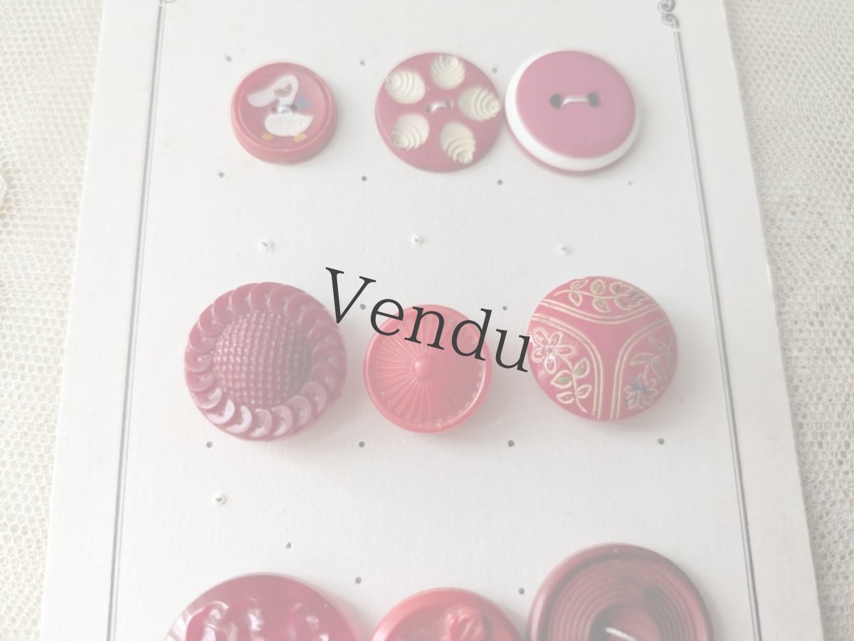 画像4: フランスヴィンテージ ボタンシート アソート赤 14-22mm (4)