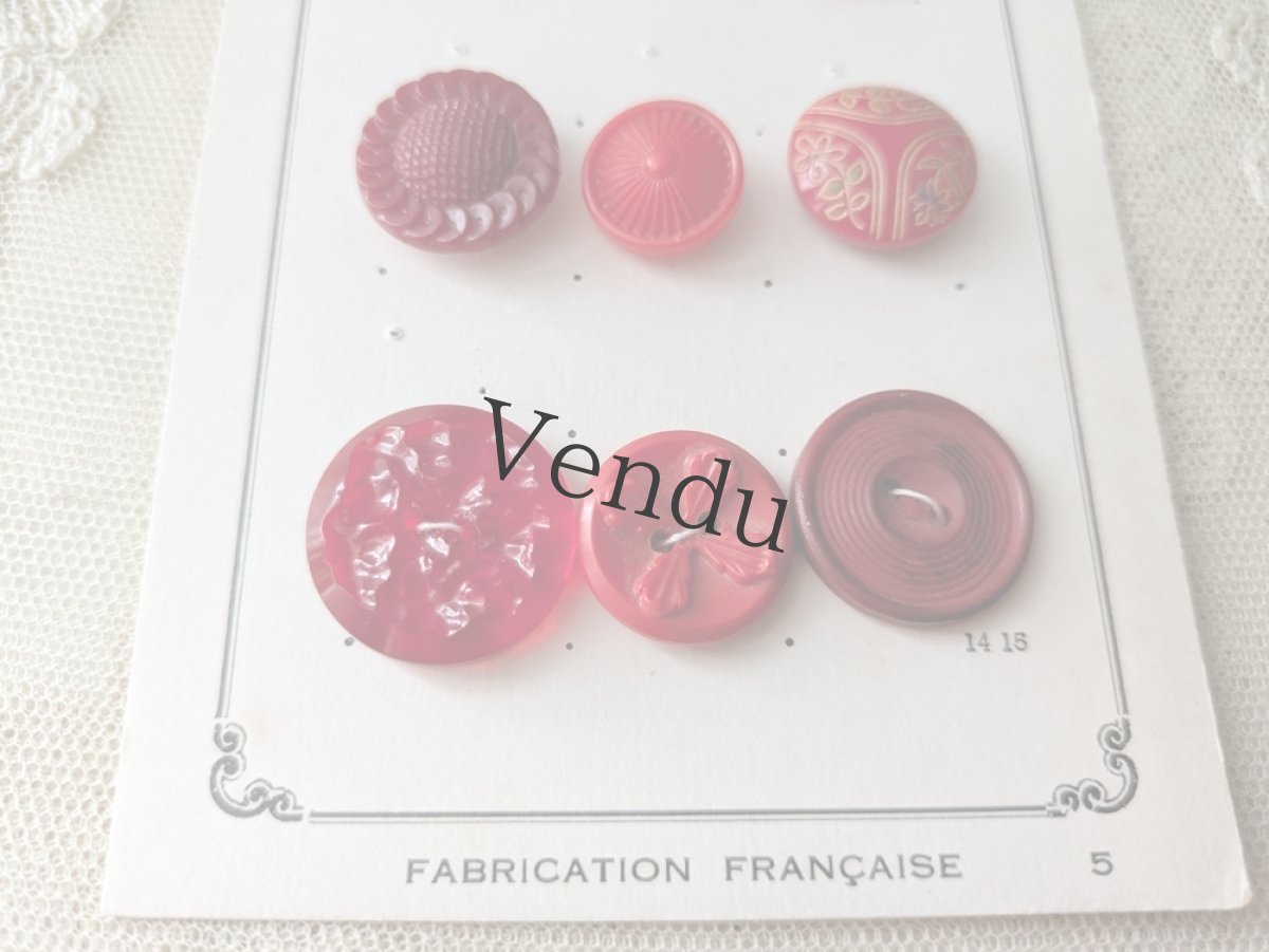 画像5: フランスヴィンテージ ボタンシート アソート赤 14-22mm (5)