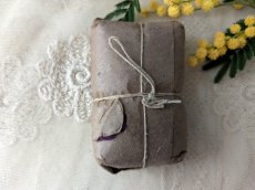 画像6: フランスアンティーク 包装紙に包まれた糸束 Violet Pensee No.1801 (6)