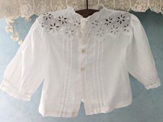 画像8: フランスアンティーク　カットワーク刺繍 小さなブラウス (8)