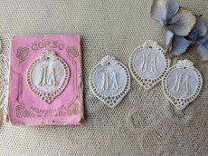 画像2: フランスアンティーク　メダイヨン イニシャル刺繍モノグラム「LM」3枚セット (2)