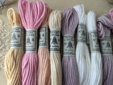 画像3: フランスヴィンテージ DMC刺繍糸 No.4 パステルカラー2箱セット（6本×2箱） (3)