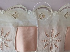 画像11: フランスヴィンテージ　カットワーク刺繍ブランケット (11)