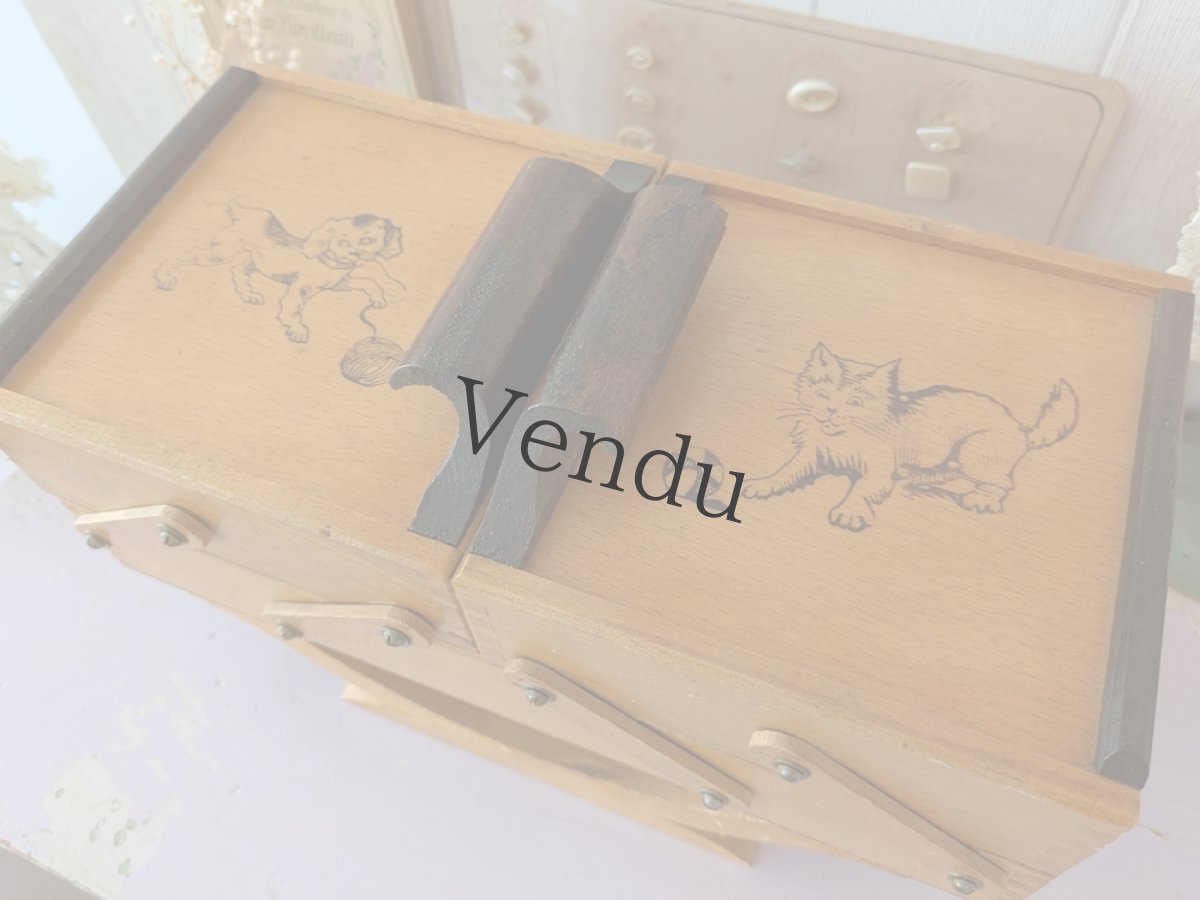 画像12: フランスヴィンテージ　木製2段式 お裁縫箱  (12)