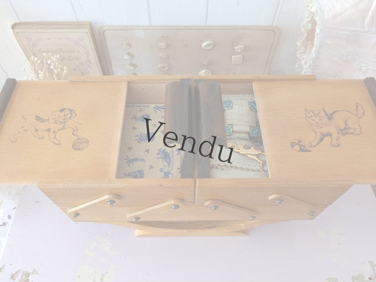 画像2: フランスヴィンテージ　木製2段式 お裁縫箱  (2)