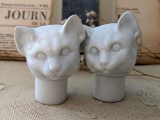 画像1: フランス 1910-1920年  ポーセリン ねこの頭 2体セット (1)