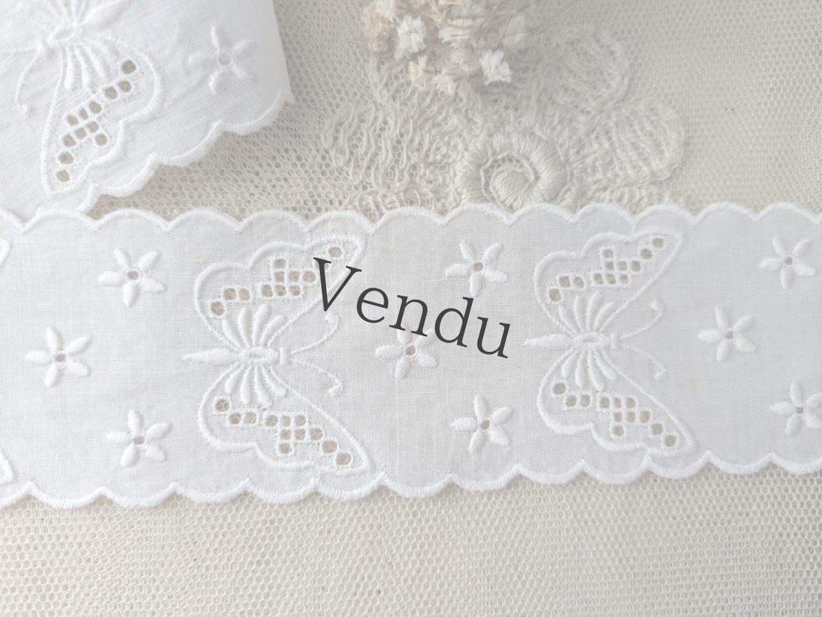 画像2: フランスヴィンテージ　刺繍スカラップレース 蝶 195cm (2)