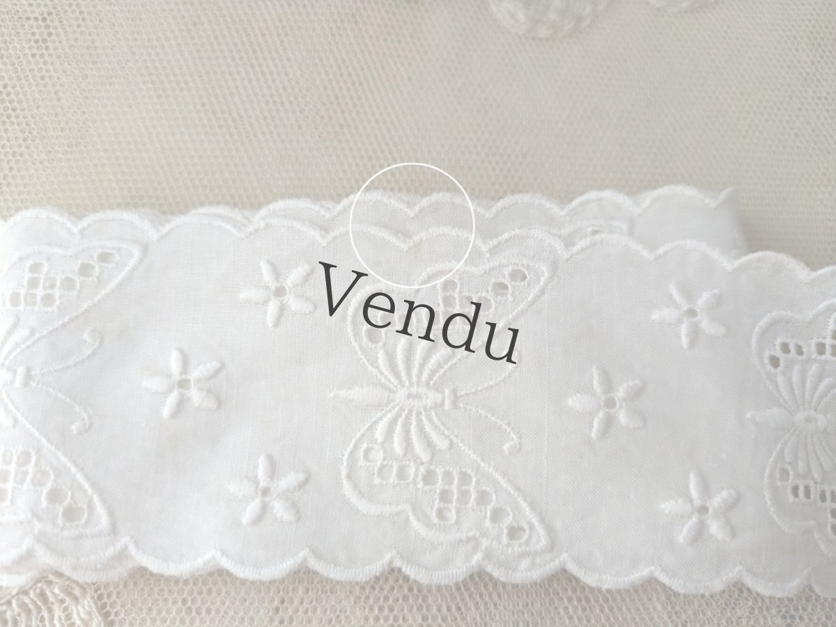 画像4: フランスヴィンテージ　刺繍スカラップレース 蝶 195cm (4)