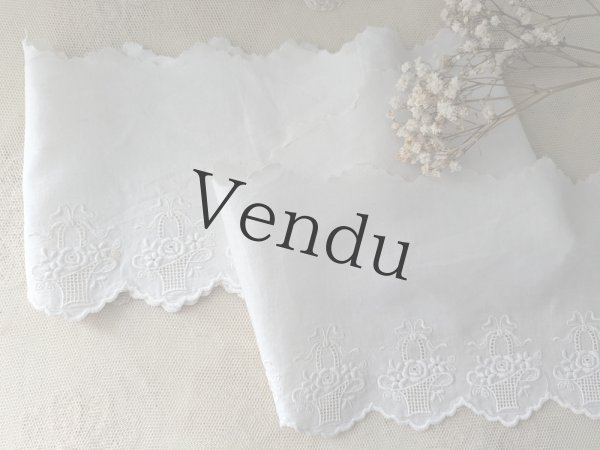 フランスヴィンテージ 幅広刺繍スカラップレース 花籠 93cm