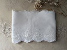 画像4: フランスヴィンテージ　幅広刺繍スカラップレース 花籠 93cm (4)