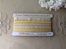 画像4: フランスアンティーク　台紙巻きシルクリボン イエローグラデ 785cm (4)