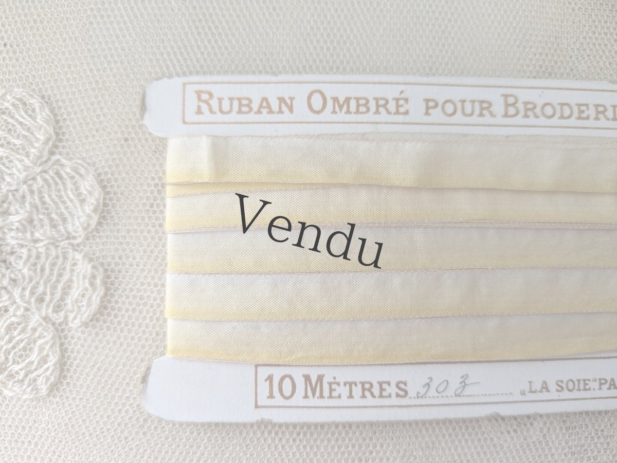 画像5: フランスアンティーク　台紙巻きシルクリボン イエローグラデ 785cm (5)