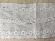 画像2: フランスヴィンテージ　幅広 刺繍レース 3連お花 72cm (2)