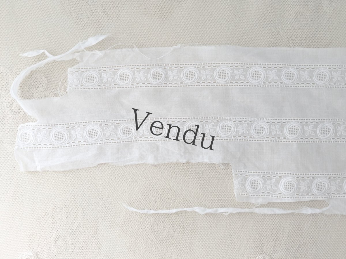 画像5: フランスヴィンテージ　幅広 刺繍レース 3連お花 72cm (5)