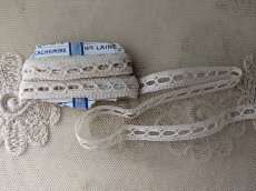画像1: フランスヴィンテージ　穴あきレースブレード 443cm (1)