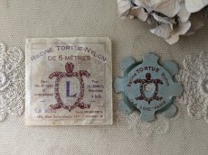 画像1: フランス 1940年代頃 ナイロン糸巻き RACINE TORTUE-NYLON (1)