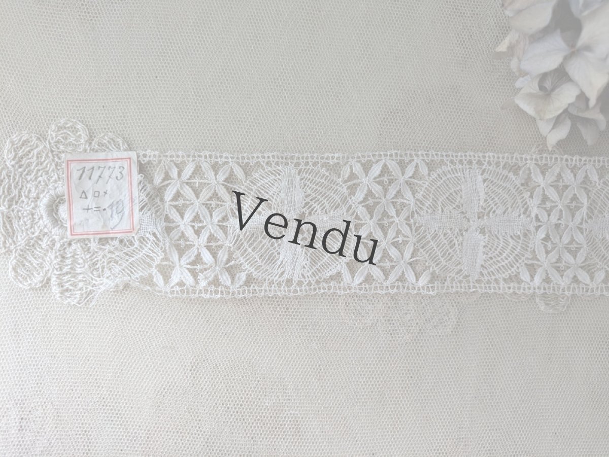 画像3: フランスアンティーク　タグ付き 手編みルピュイレース　サンプルセット B(3枚) (3)