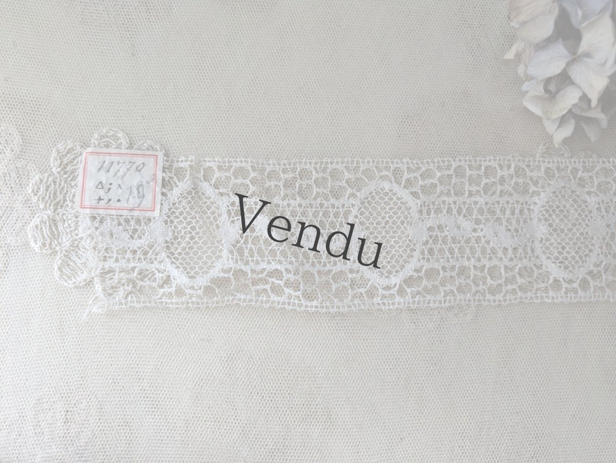 画像4: フランスアンティーク　タグ付き 手編みルピュイレース　サンプルセット B(3枚) (4)