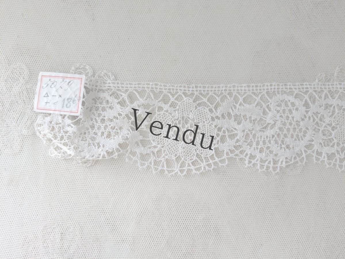 画像4: フランスアンティーク　タグ付き 手編みルピュイレース　サンプルセット C(2枚) (4)