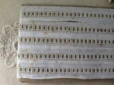 画像2: フランスアンティーク　ラベル付き 刺繍レースブレード AU PRINTEMPS (2)