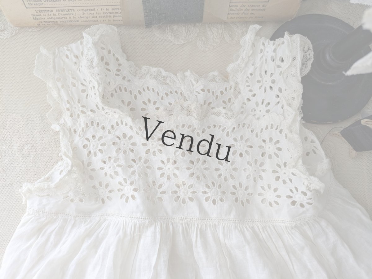 画像3: フランスヴィンテージ　べべのカットワーク刺繍ワンピース (3)