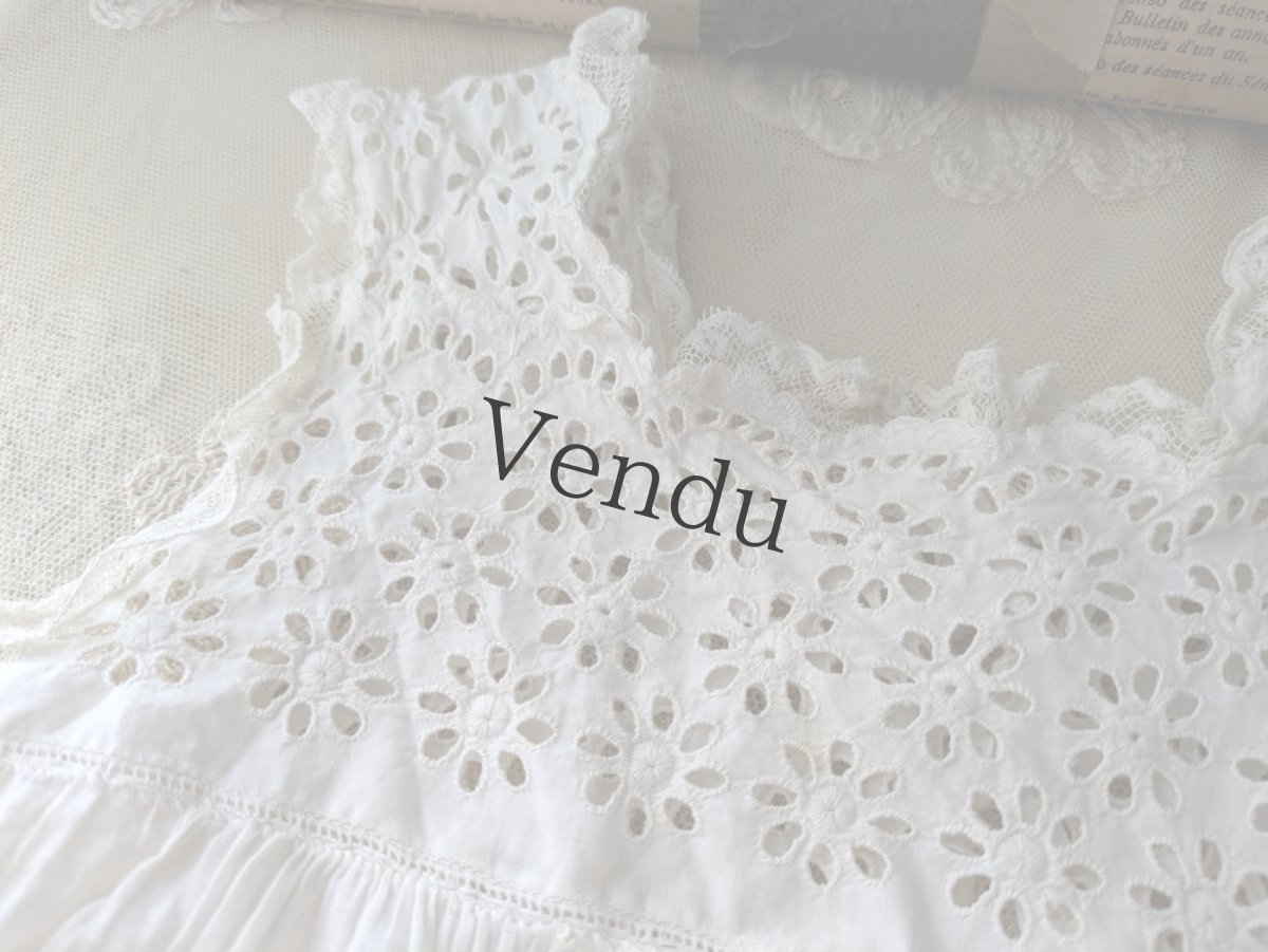 画像5: フランスヴィンテージ　べべのカットワーク刺繍ワンピース (5)