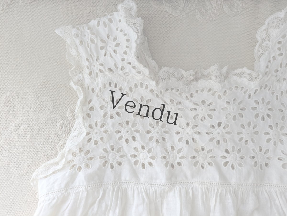 画像6: フランスヴィンテージ　べべのカットワーク刺繍ワンピース (6)