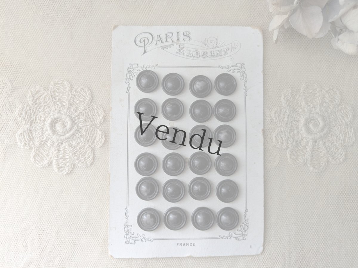 画像1: フランスアンティーク　セルロイド×メタルボタンシート 15mm (1)