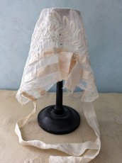 画像8: フランス 1900-1910年 白糸刺繍とシルクリボンのボネ (8)