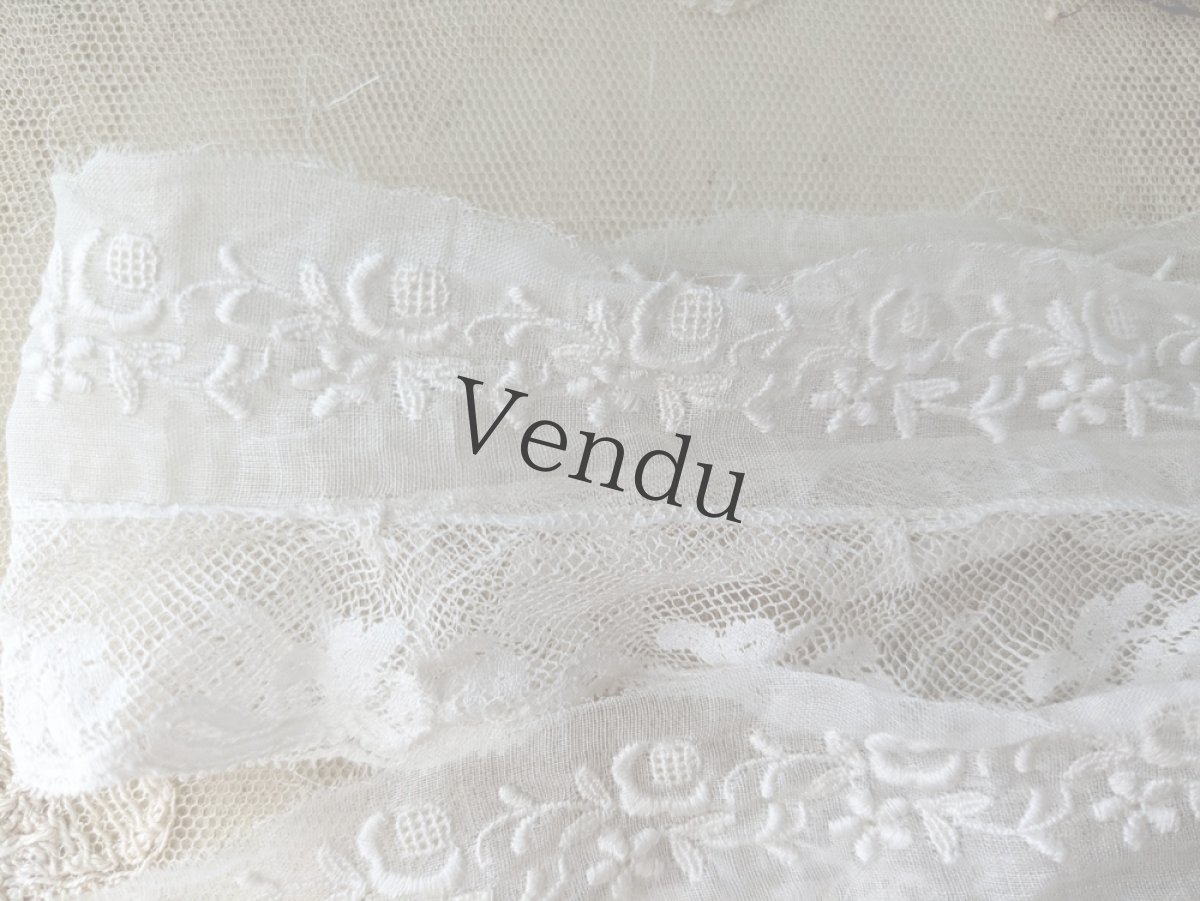 画像2: フランスアンティーク　円形スカラップレース  71cm〜 (2)