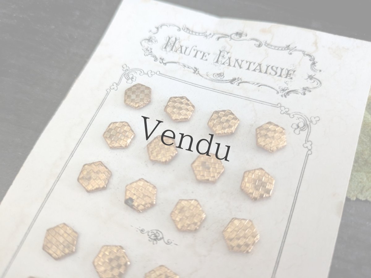 画像3: フランス 1900年前後 ゴールドメタル極小ボタンシート 六角形格子柄 8mm (3)