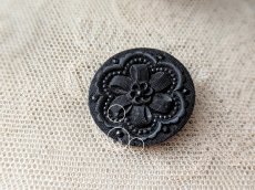 画像6: フランス 1900年前後 フレンチジェットボタン 花 27mm (6)