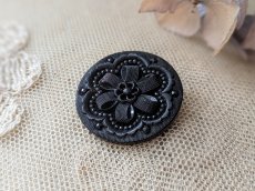 画像2: フランス 1900年前後 フレンチジェットボタン 花 27mm (2)