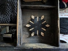 画像3: フランス 19世紀末 リネン糸巻き 80 CARTE TRESOR (3)