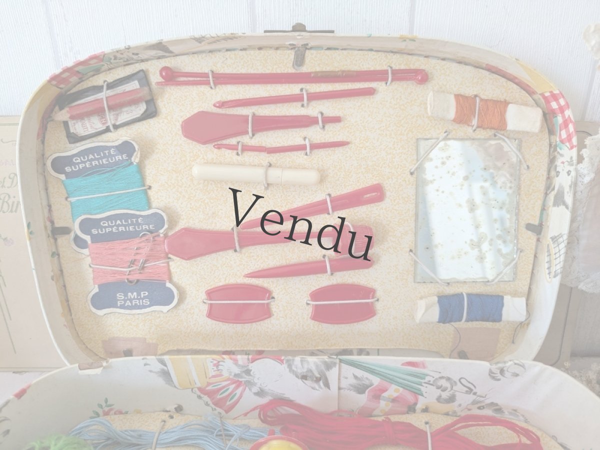 画像3: フランス 1960年代 猫ちゃんのお裁縫ケース／メルスリーセット (3)