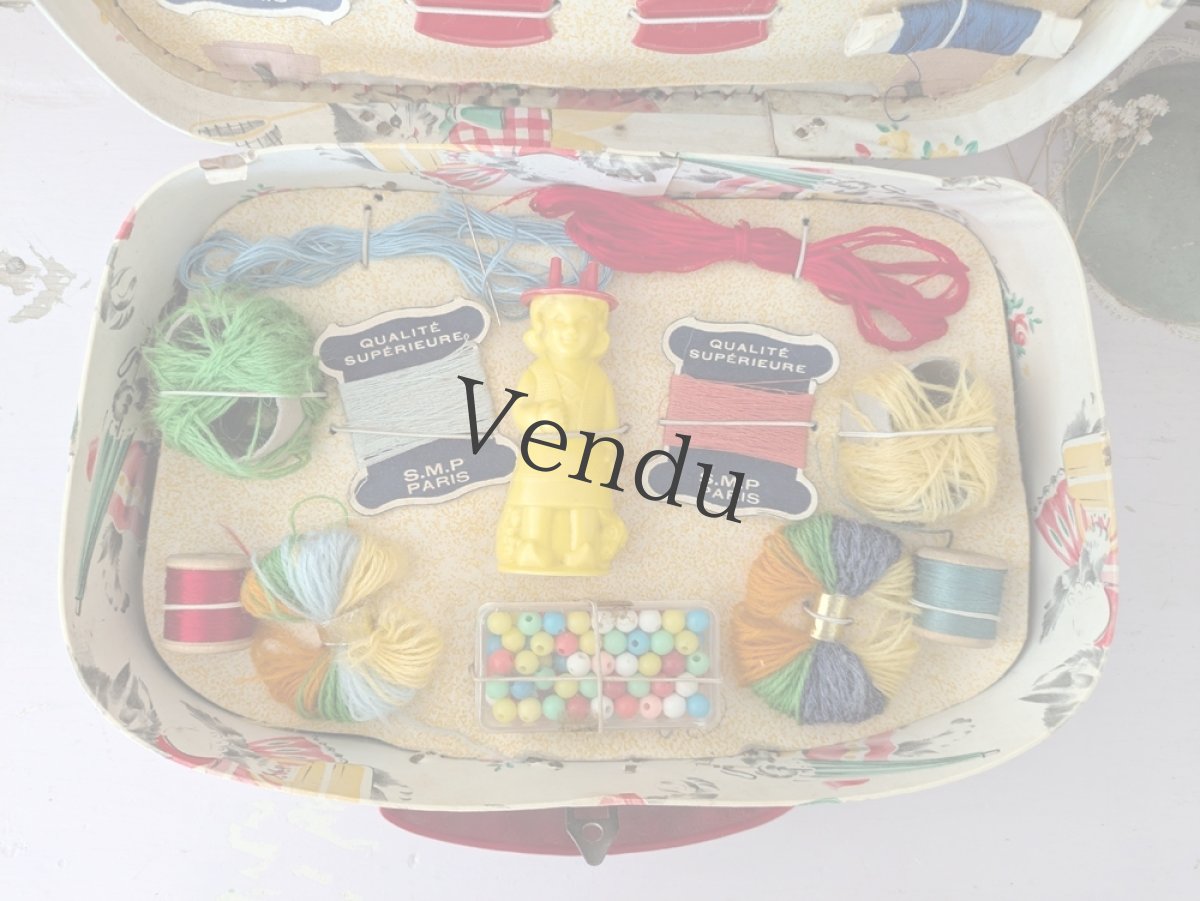 画像4: フランス 1960年代 猫ちゃんのお裁縫ケース／メルスリーセット (4)