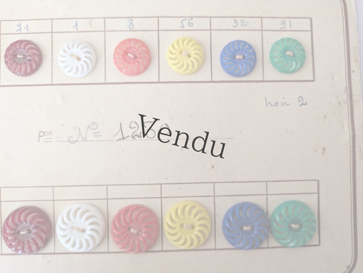 画像3: フランス 1940-50年代 カラフルなボタンサンプルシート 14mm+18mm+22mm (3)