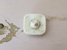 画像3: フランス 1930-40年代 つぶつぶガラスボタン 白 23mm (3)