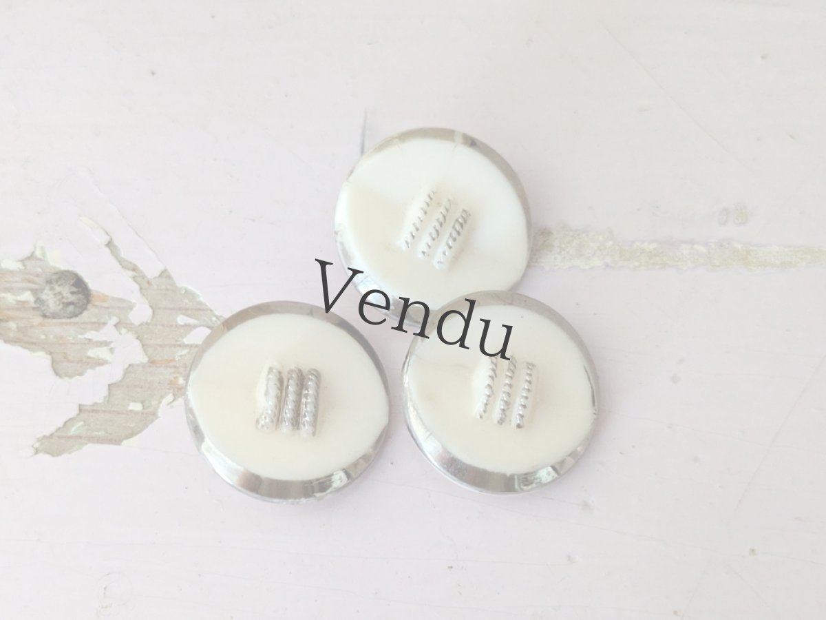 画像1: フランス 1930-40年代 ガラスボタン 白×シルバー 3個セット 22mm (1)
