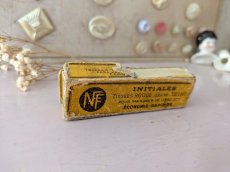画像6: フランスアンティーク イニシャルテープ《ML》箱入り (6)