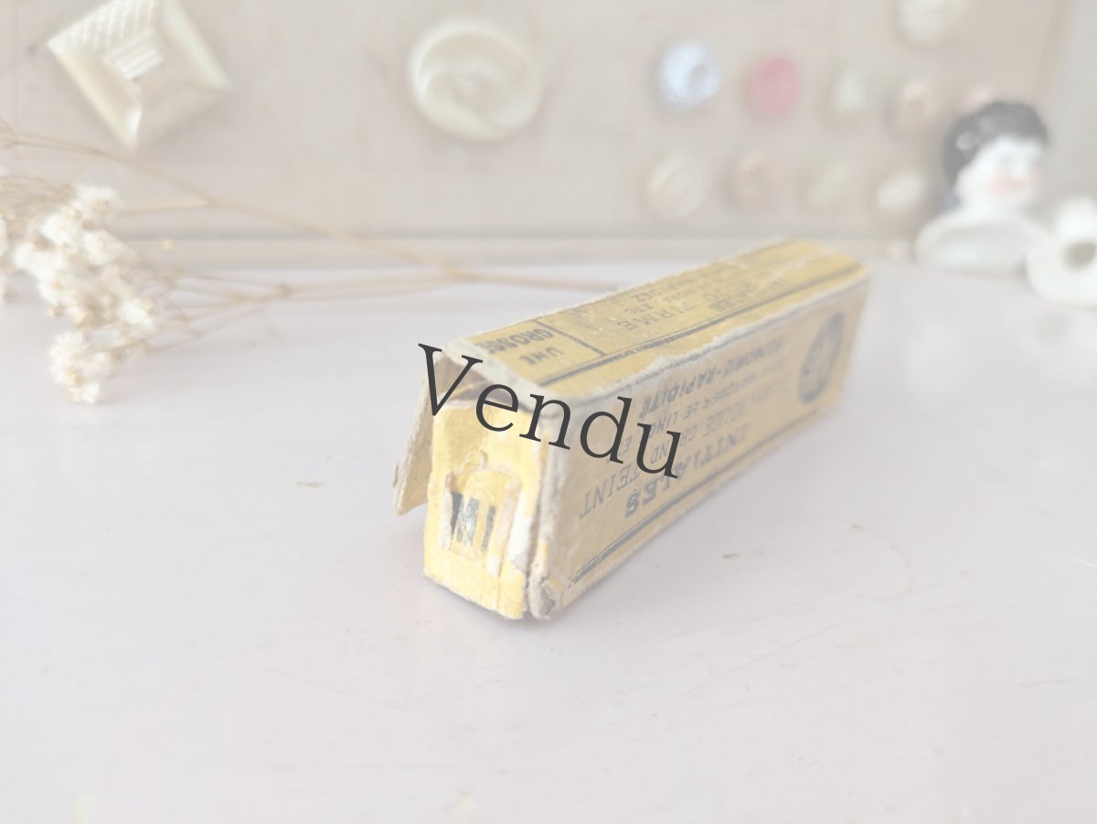 画像7: フランスアンティーク イニシャルテープ《ML》箱入り (7)