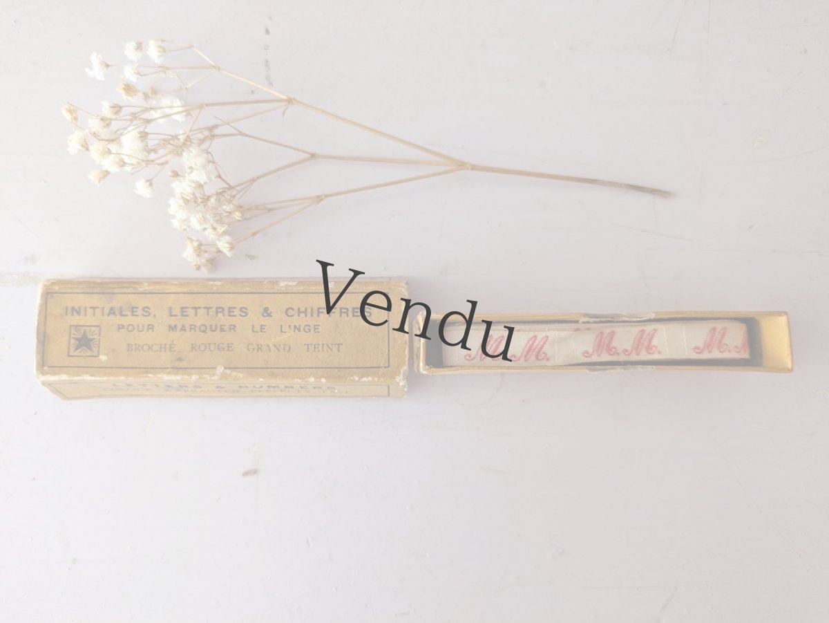 画像3: フランスアンティーク イニシャルテープ《MM》箱入り (3)