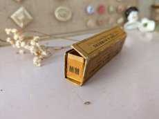 画像7: フランスアンティーク イニシャルテープ《MM》箱入り (7)