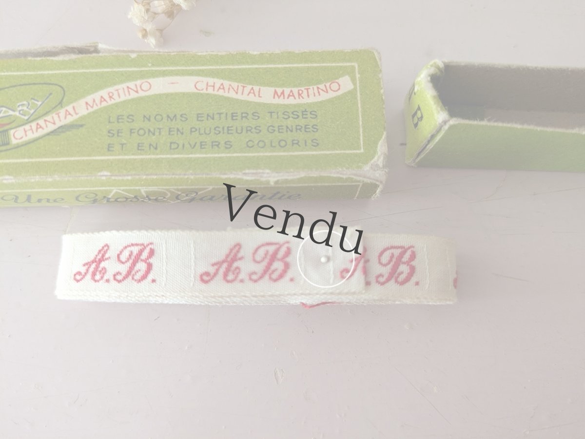 画像7: フランスアンティーク イニシャルテープ《AB》箱入り (7)