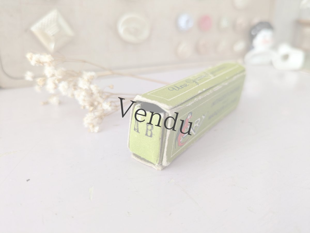 画像4: フランスアンティーク イニシャルテープ《AB》箱入り (4)