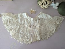 画像1: フランス 1900年前後 刺繍レースの小さなつけ襟 (1)