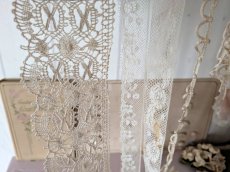 画像4: フランス蚤の市　台紙巻きレース4種セット (4)